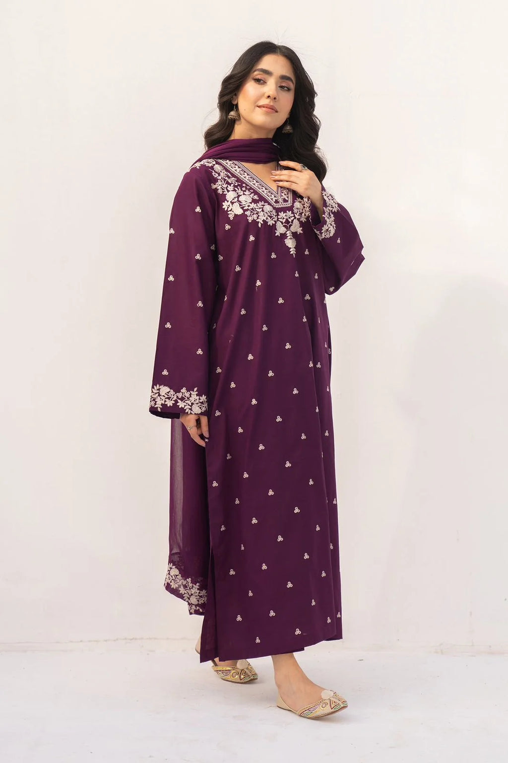 MOHAGNI Dhanak Embriodered 3 Piece
