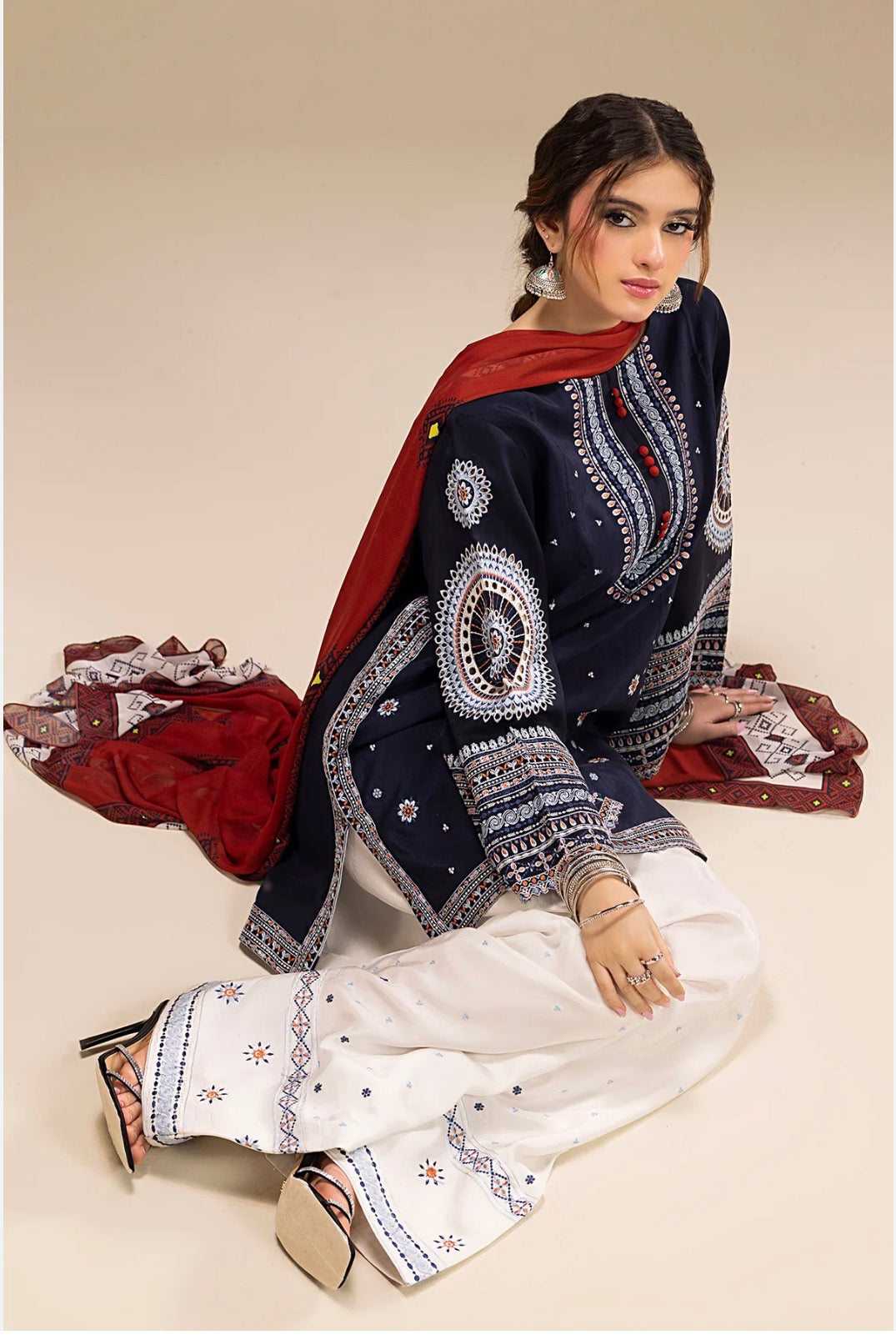 JAZMIN Dhanak Embriodered 3 Piece